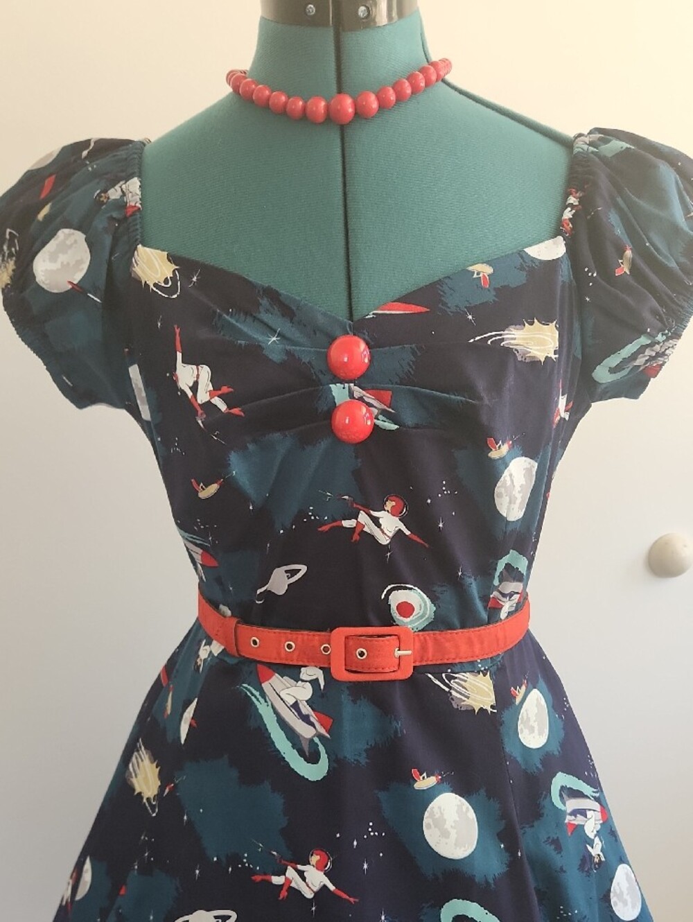 🚀Collectif Navy Space-Print Dress with Red And Dark Blues. SZ M US 8 Uk 12 - Picture 5 of 12